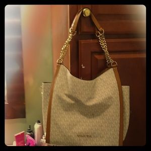 Michael Kors Hand Bag